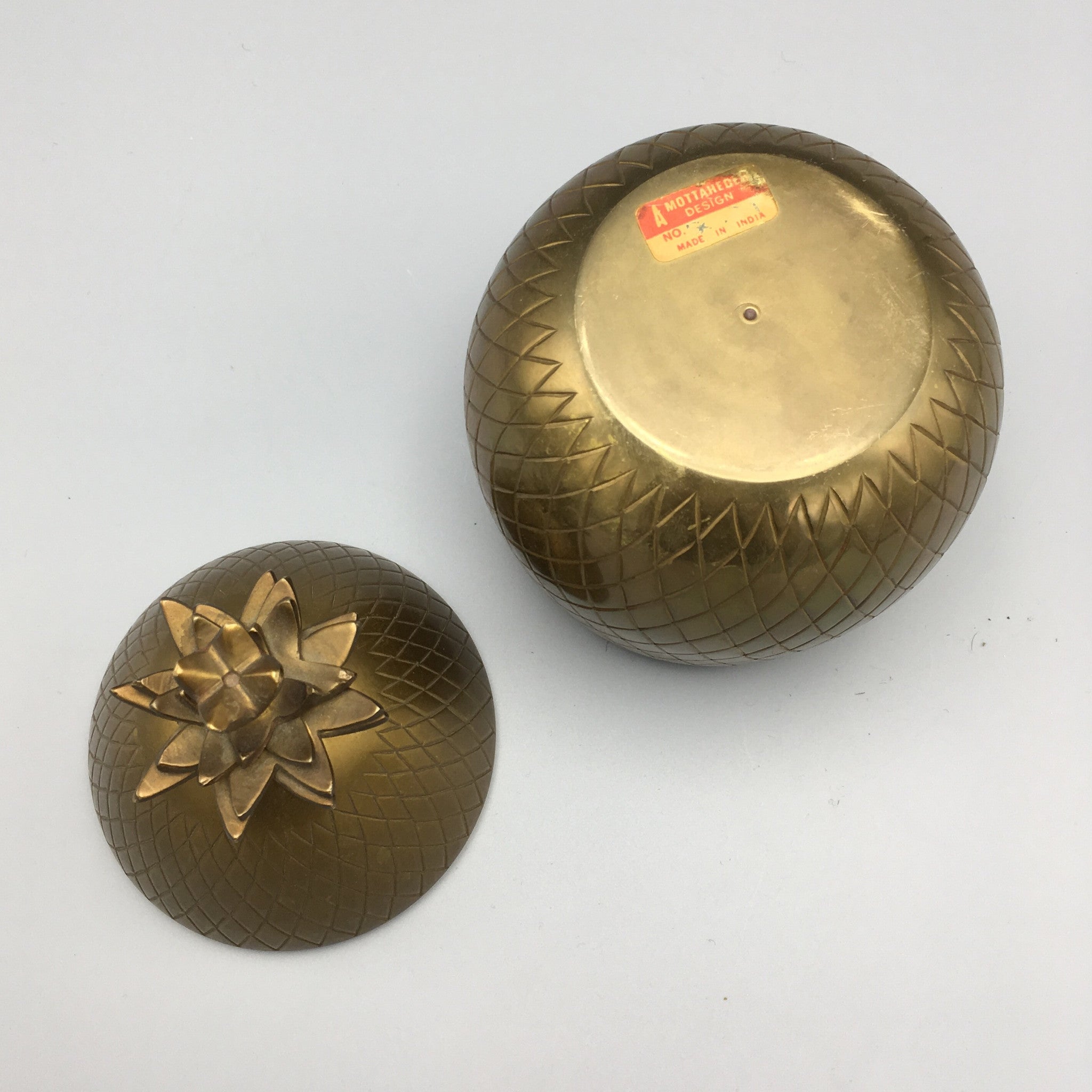 Mottahedeh Brass Pineapple Box – WHISTLE